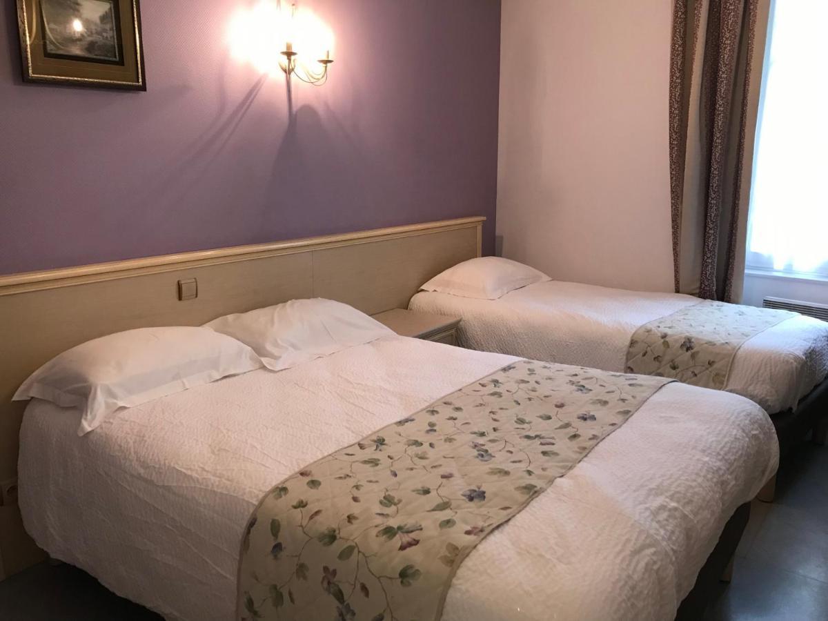 Logis Hotel Saint-Joseph Sancoins Εξωτερικό φωτογραφία